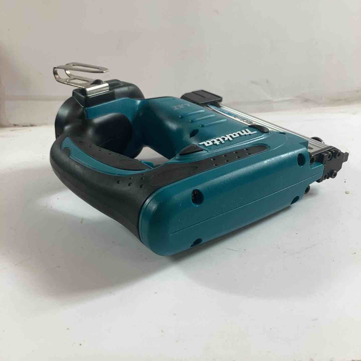 ☆マキタ(makita) 14.4V 4mm J線 コードレスタッカ ST420DRF【川崎店】