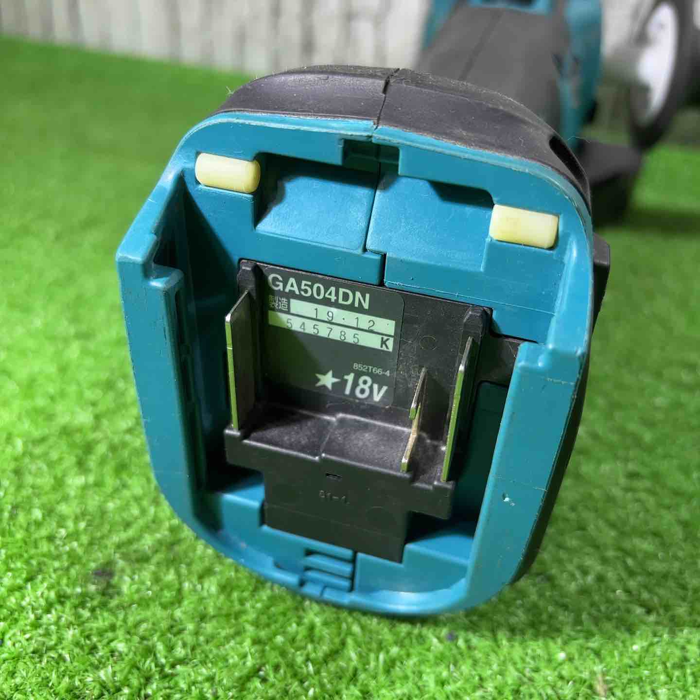 ☆マキタ(makita) 125mmコードレスディスクグラインダ 18V GA504DZN