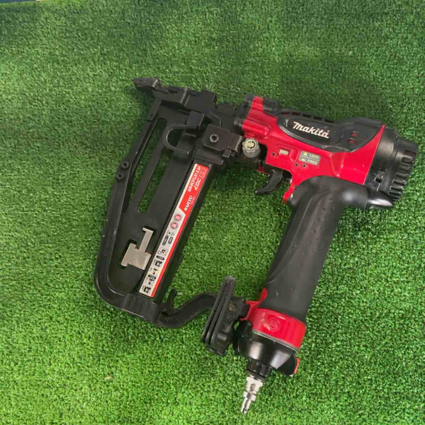☆マキタ(makita) 高圧フロアタッカ AT450HA【越谷店】 – アクト ☆マキタ(makita) 高圧フロアタッカ AT450HA【越谷店】 – アクト