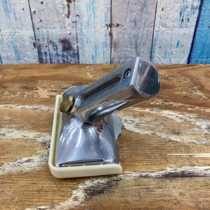【美品】極東 KYOKUTO KLASS コーナーカッター 極刃 21-5551【柏店】
