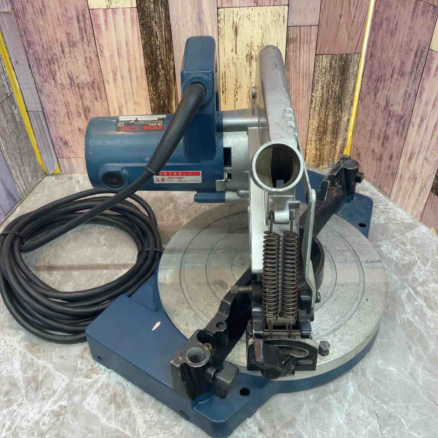 ◇リョービ(RYOBI) 卓上丸ノコ TS-220【八潮店】 ◇リョービ(RYOBI) 卓上丸ノコ TS-220【八潮店】 – アクトツール