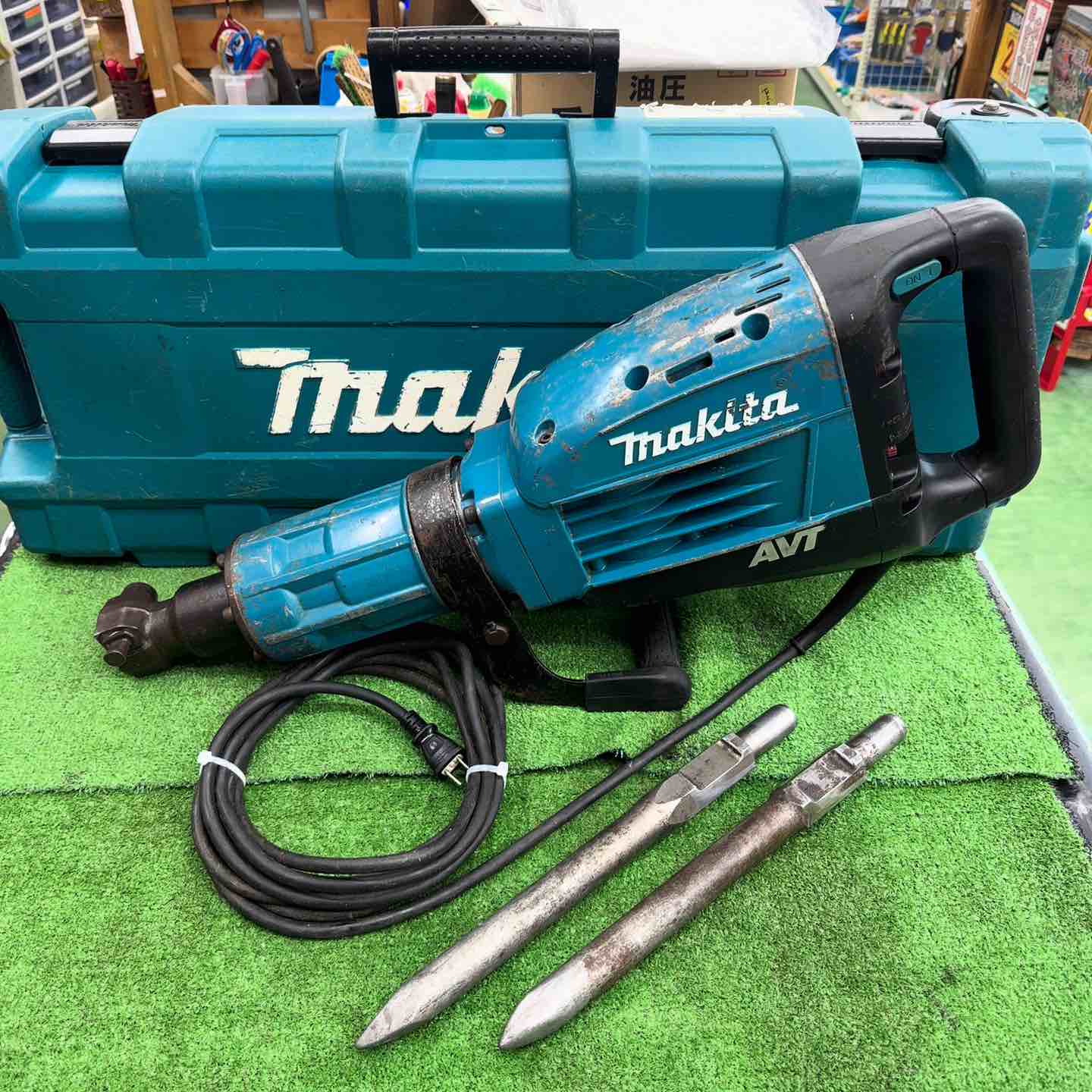 中古・発送可・送料無料】 マキタ makita 電動ハンマ HM1317C ハツリ