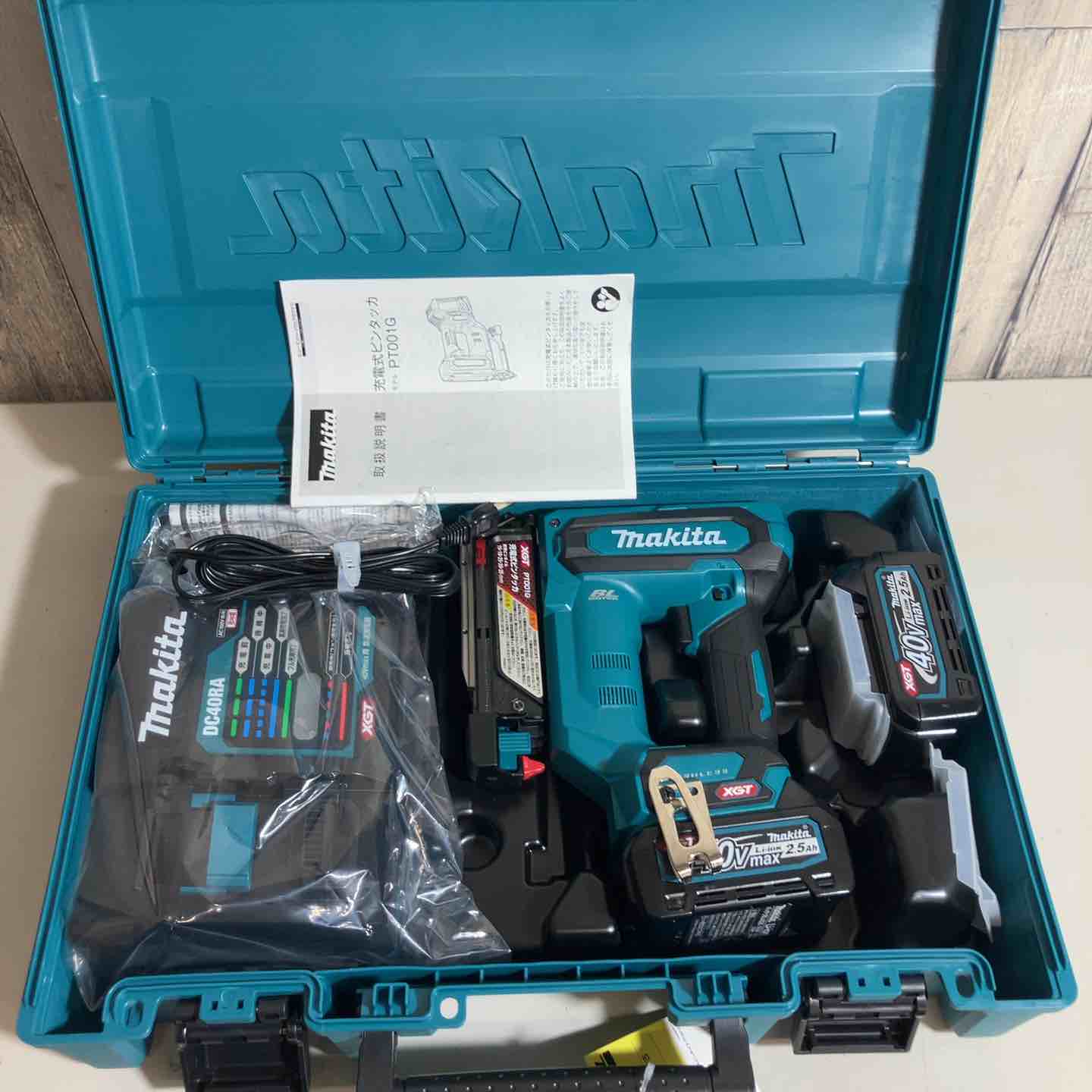 【未使用品】 マキタ makita 35mm コードレス ピンネイラ PT001GRDX ピンタッカ バッテリー&充電器付 フルセット 純正 充電式 40V 【戸田店】 未使用品】 マキタ makita 35mm コードレス ピンネイラ PT001GRDX
