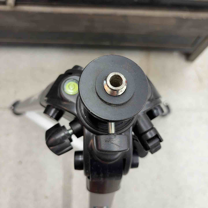 マキタ(makita) エレベータ三脚 670~1,800mm TK00LM4001【八潮店】