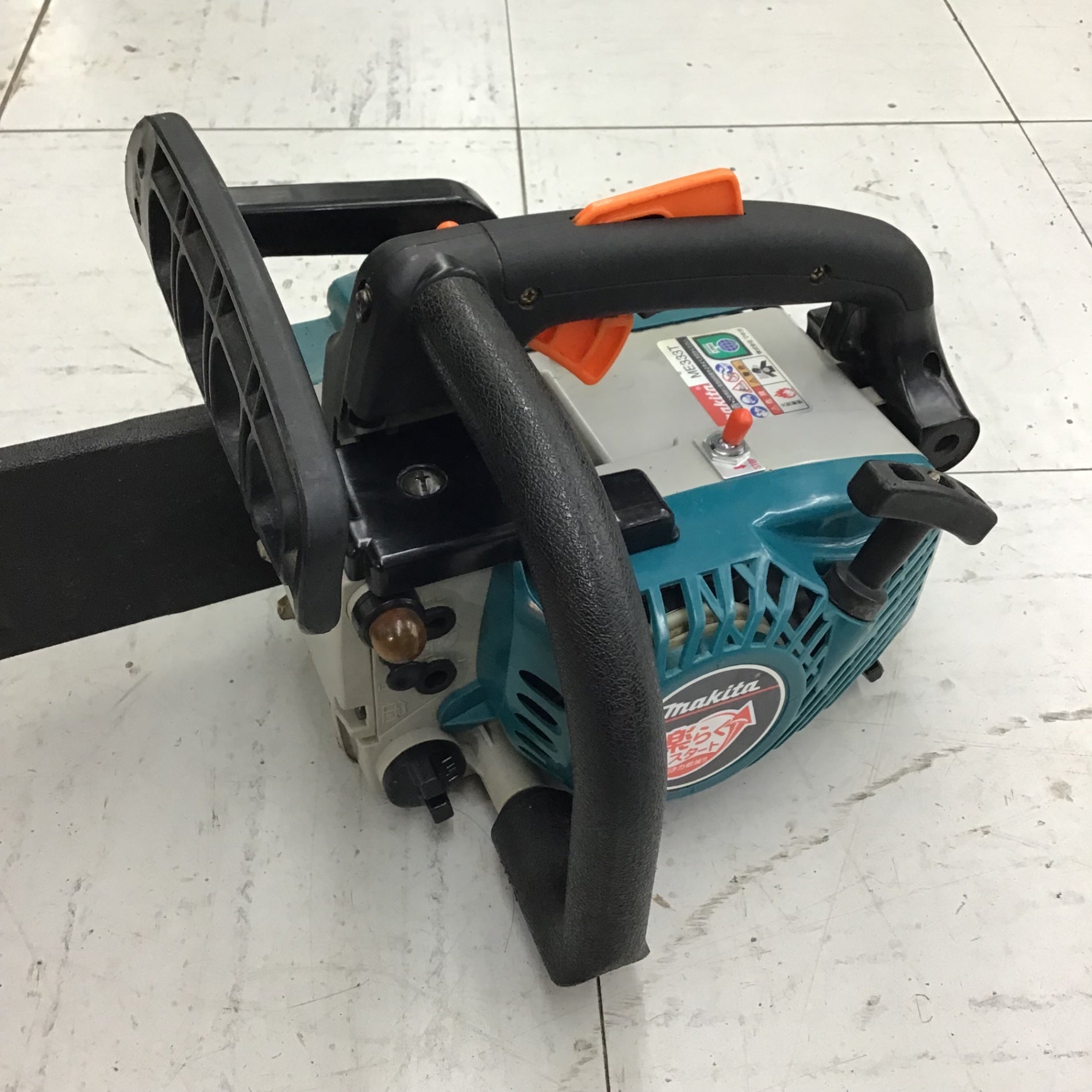 マキタ　エンジンチェーンソー　ME333T【中古品】 中古品】 マキタ/makita エンジンチェンソー・ME333T 【鴻巣店