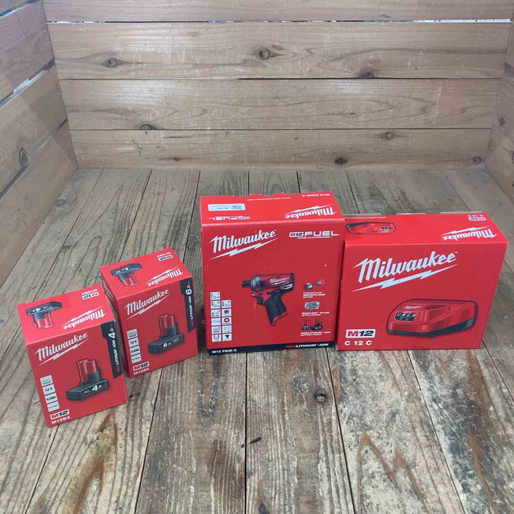 未使用 ミルウォーキー(milwaukee) 充電式インパクトドライバー M12 FQID-0 12Vバッテリー2個[4.0Ah(M12B4)、6.0Ah (M12B6)] 充電器 C12C セット【所沢店】