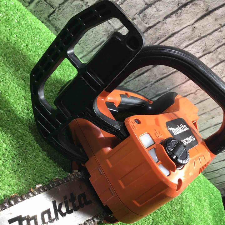 マキタ(Makita) 充電式チェンソー(赤) ガイドバー長さ200mm 18V バッテリ・充電器別売 MUC204CDZR【川口店】