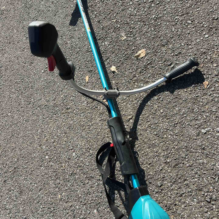 【店頭受取り限定】★マキタ(makita) コードレス草刈機 MUR005GZ【所沢店】