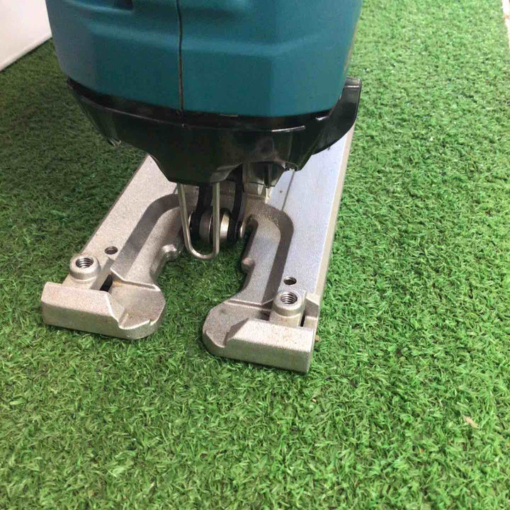 ☆マキタ(makita) コードレスジグソー JV142DZK【町田店】