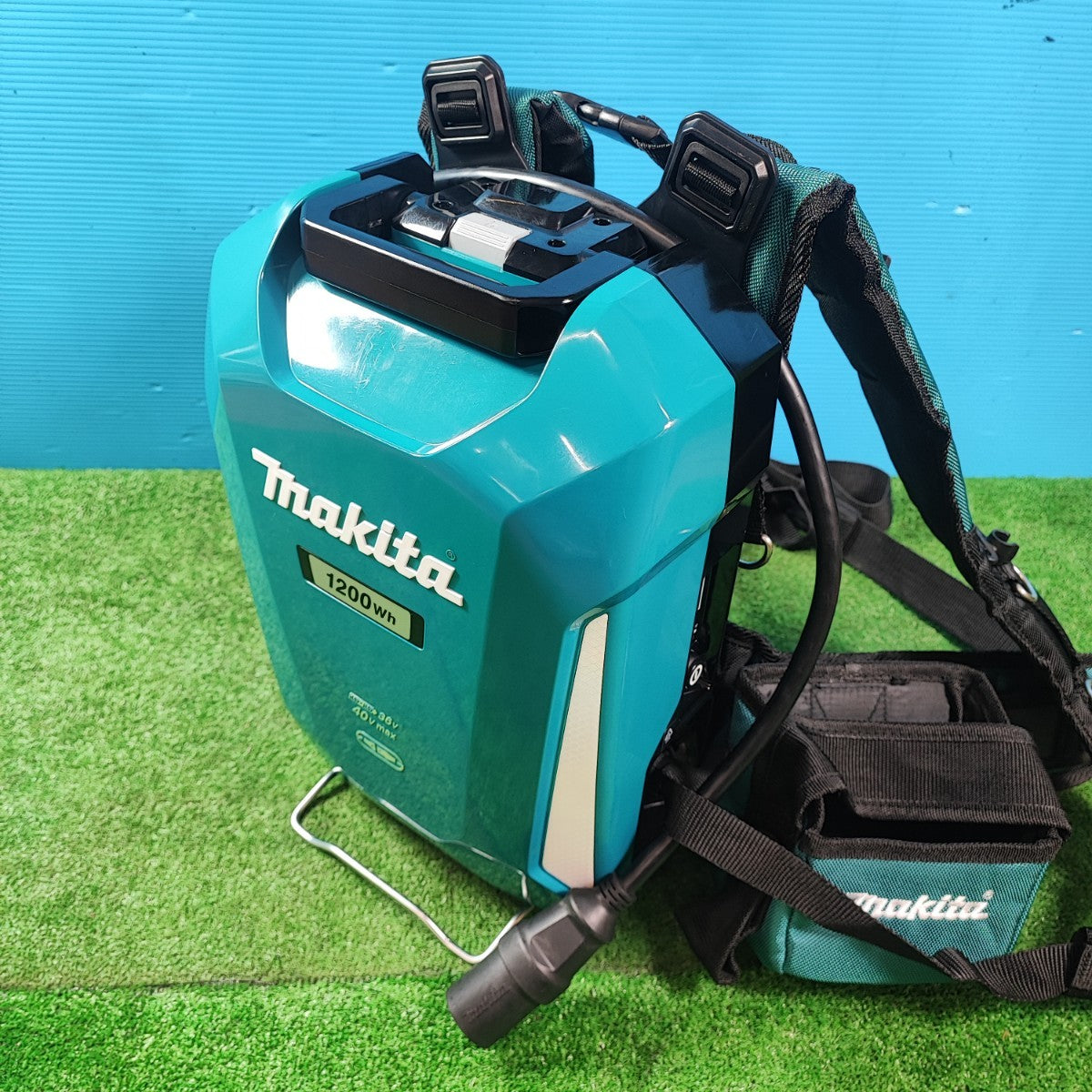 ◇マキタ(makita) ポータブル電源PDC1200 充電器・肩掛バンド付 A