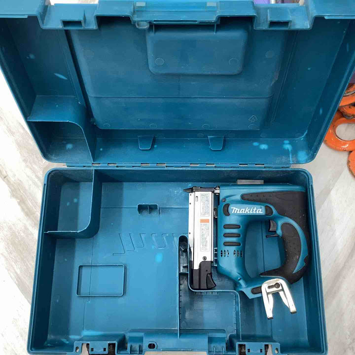 ☆マキタ(makita) コードレスピンタッカ PT351DZ【越谷店】