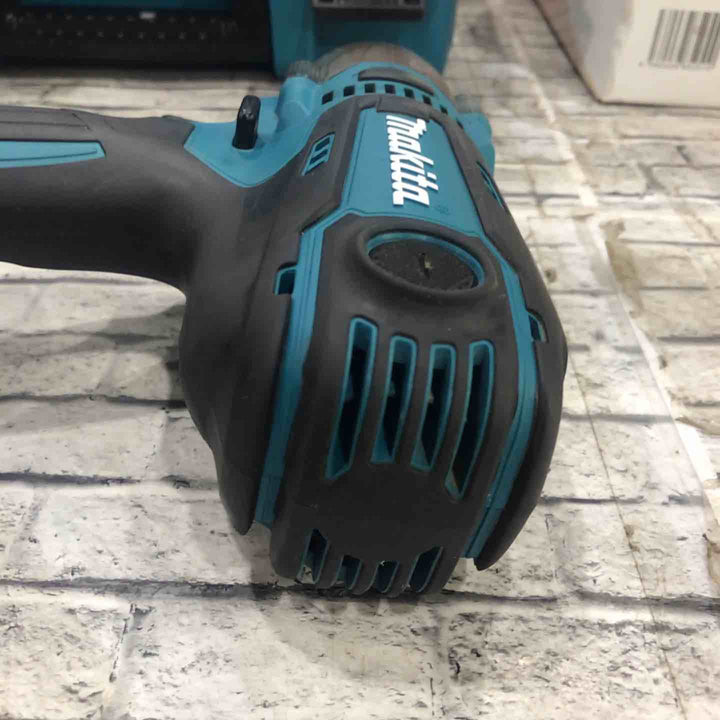 ☆マキタ(makita) インパクトドライバ TD0220【川口店】