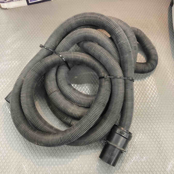 【中古品】マキタ(makita) 15L集じん機(乾湿両用) VC1520【所沢店】