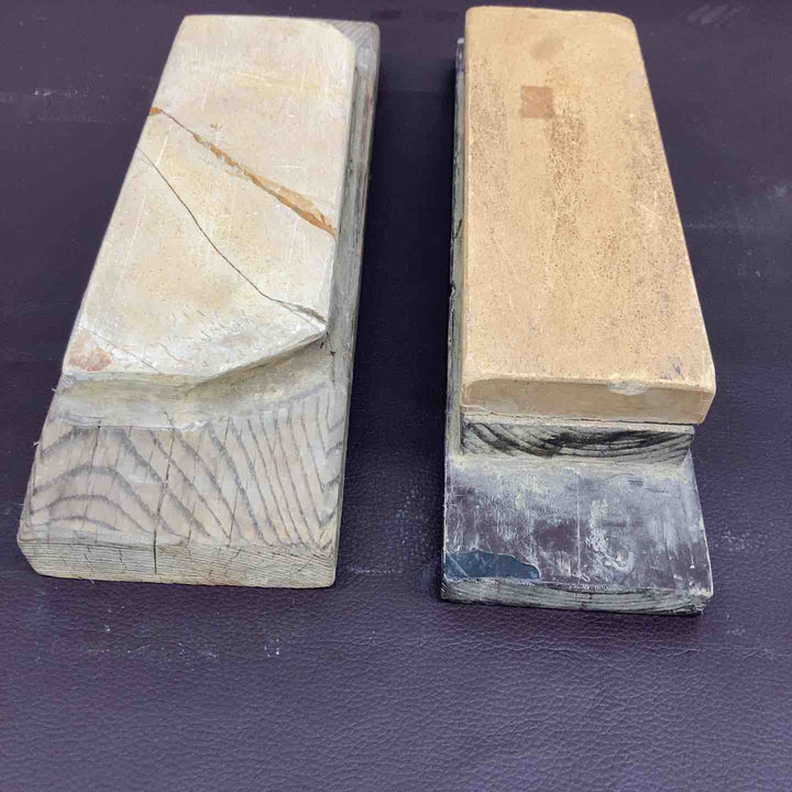 【超お得】 【まとめ売り】 【中古品】 天然砥石 台座付 中山産？ 重量1.8Kg(台座含む) 研ぎ 刃物 高級 【東大和店】