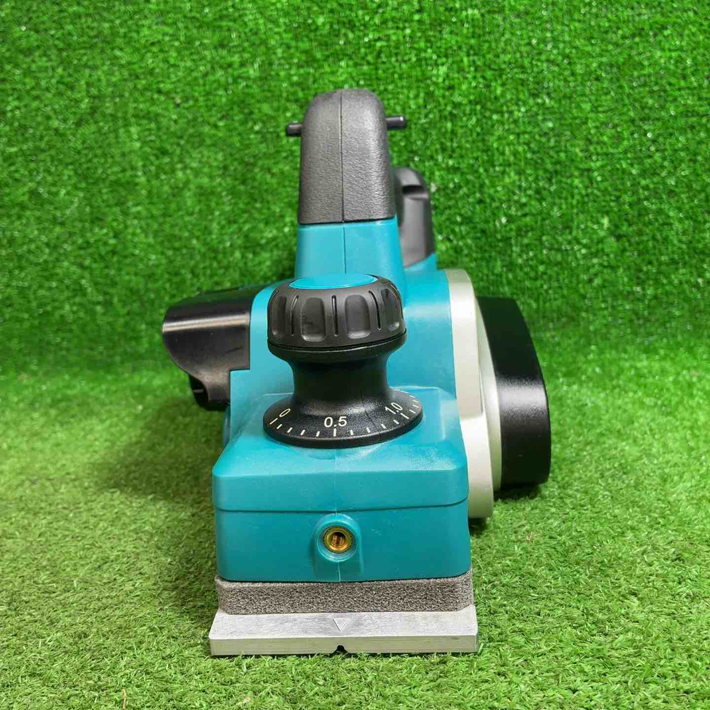 【中古品】 マキタ(makita) コードレスカンナ KP180DZ 【藤沢店】 中古品】 マキタ(makita) コードレスカンナ KP180DZ 【藤沢店