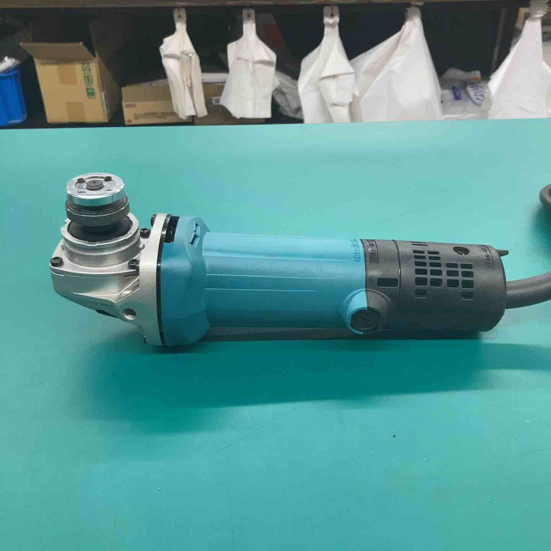 ☆マキタ(makita) 100mmディスクグラインダ 9533BL【戸田店】