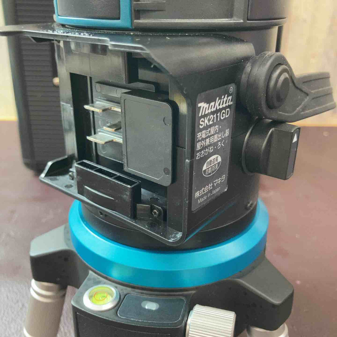 【中古美品】マキタ(makita) コードレスグリーンレーザー墨出し器 SK211GDZ 矩・横 受光器 バッテリー付属【東大和店】