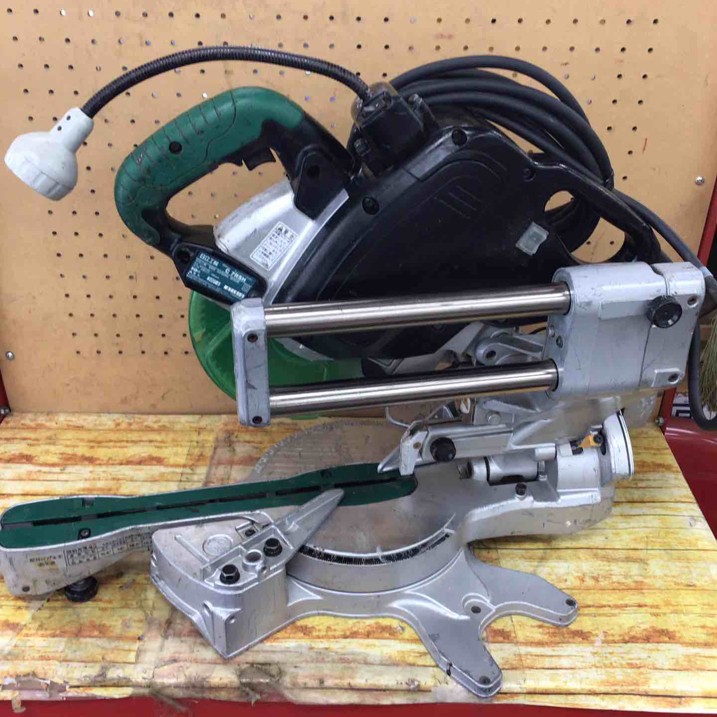 【店頭引取限定】【中古】【現状販売】HiKOKI ハイコーキ スライド丸のこ 24,200円(税込) ハイコーキ(日立工機) C7RSHD 卓上スライド丸のこ 190mm 【送料無料