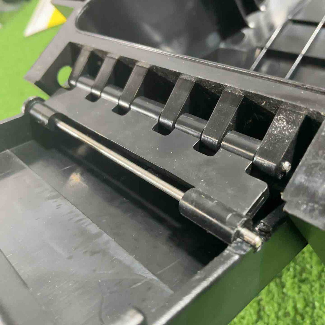 ◇マキタ(makita) 充電式ラジオ MR002GZB 動作確認済【川口店】