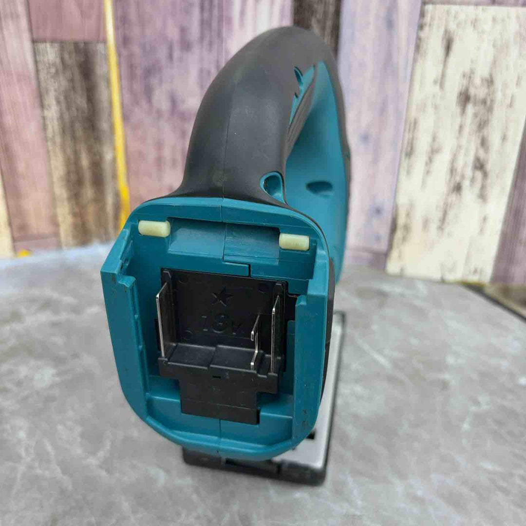 ★マキタ(makita) コードレスジグソー JV182DZK【八潮店】