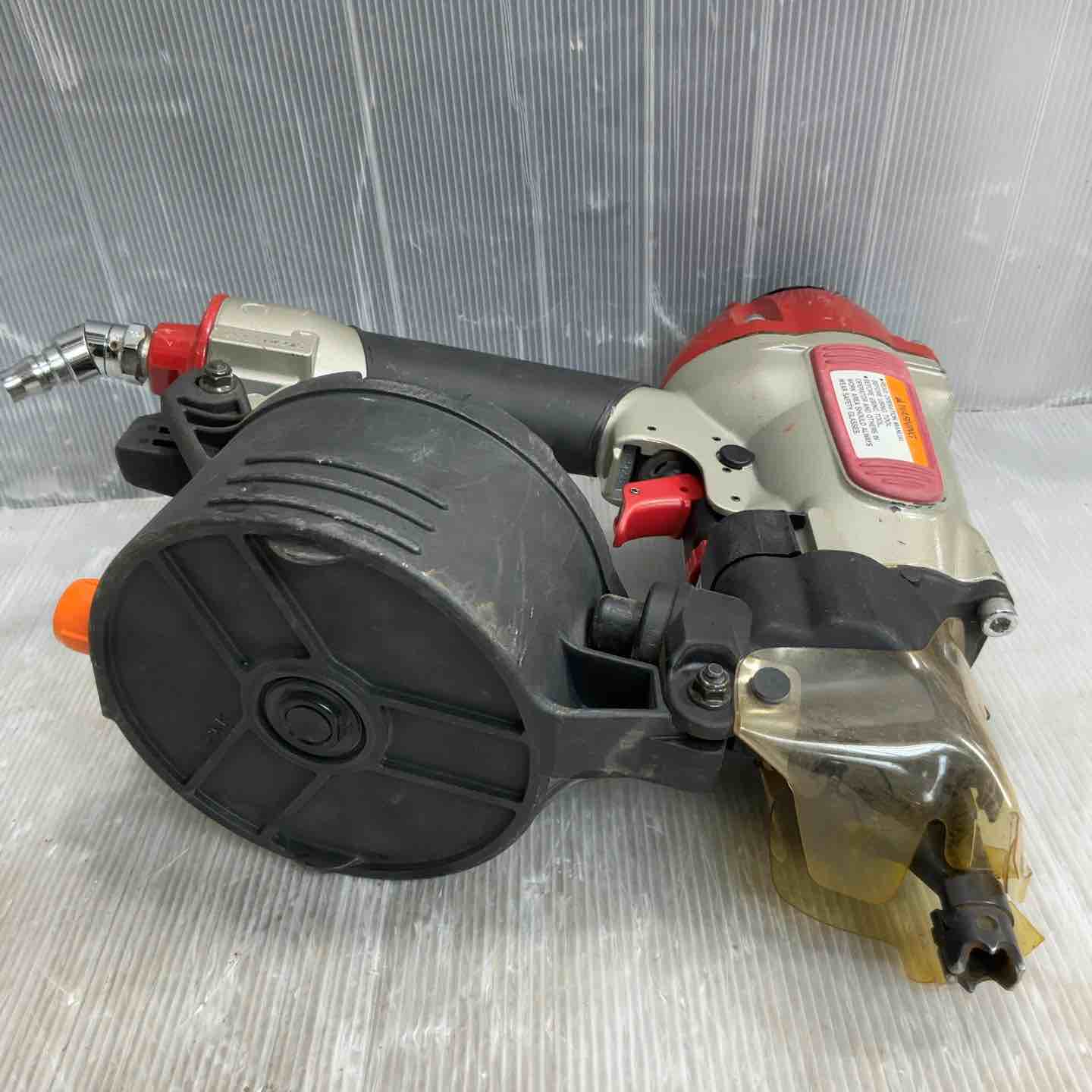 マックス(MAX) コイルネイラ CN-550S(FP) wyw801m 楽天市場】マックス MAX 常圧コイルネイラ CN-550S[FP] 25-50mm釘対応