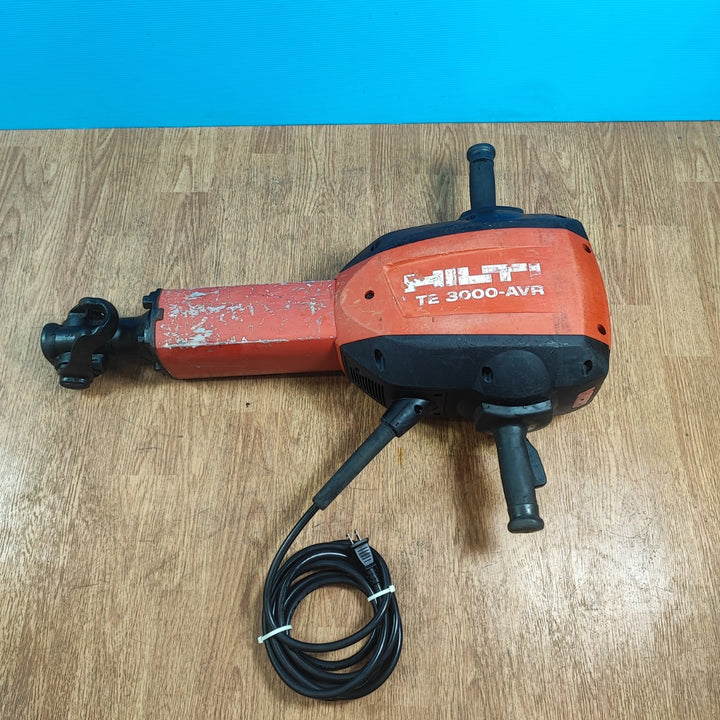 【店頭受取り限定】★ヒルティ(Hilti) コード式ハツリ機 TE3000-AVR【岩槻店】