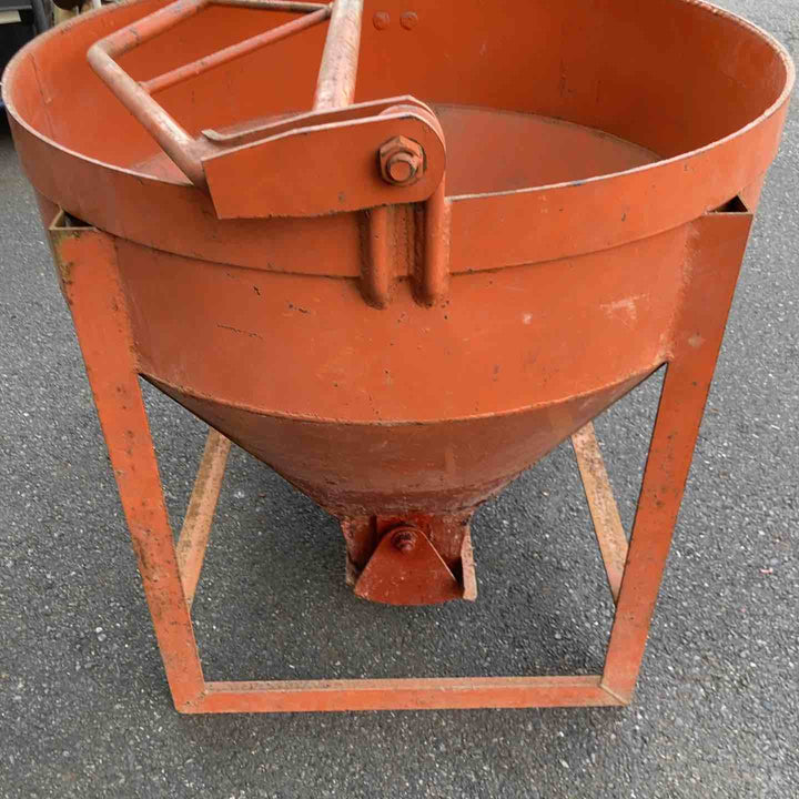 【中古品 店頭受取り限定】◇タケムラテック 竹村鐵工所 型番不明 生コンホッパー【八潮店】