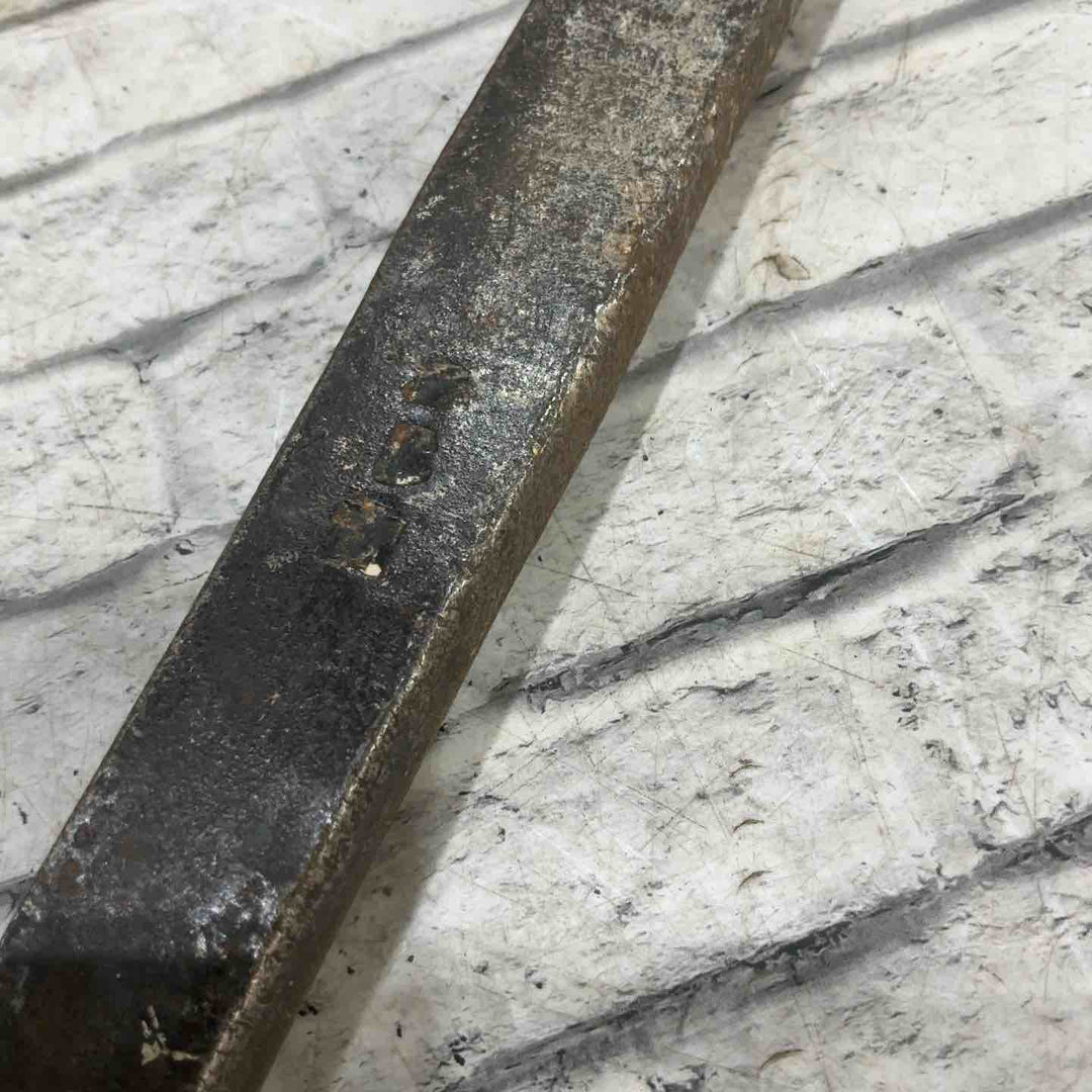 かじ寅 バール 全長約860mm 本体に名前の刻印があります。必ずご確認ください。 【川口店】
