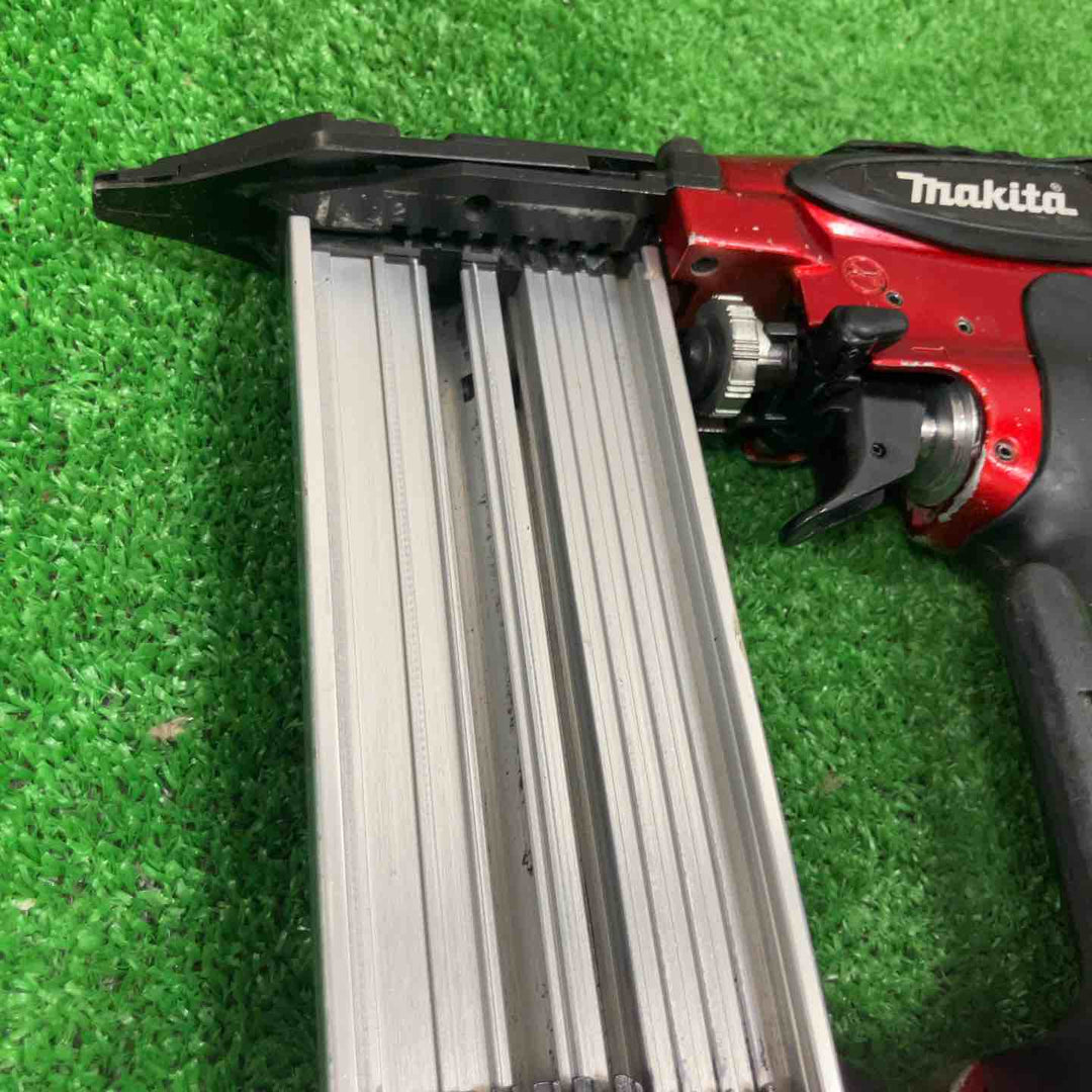 ★マキタ(makita) 高圧フィニッシュネイラ AF551H【草加店】