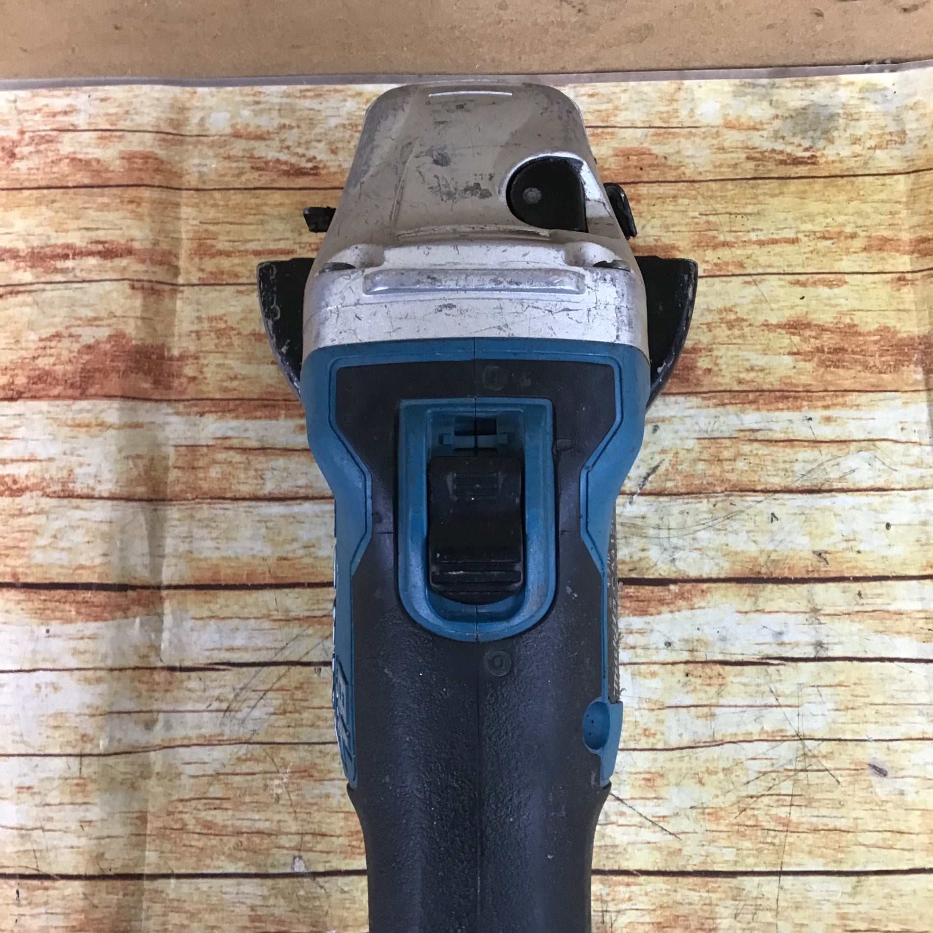 ☆マキタ(makita) 100mmコードレスディスクグラインダ GA412DZ【川崎店