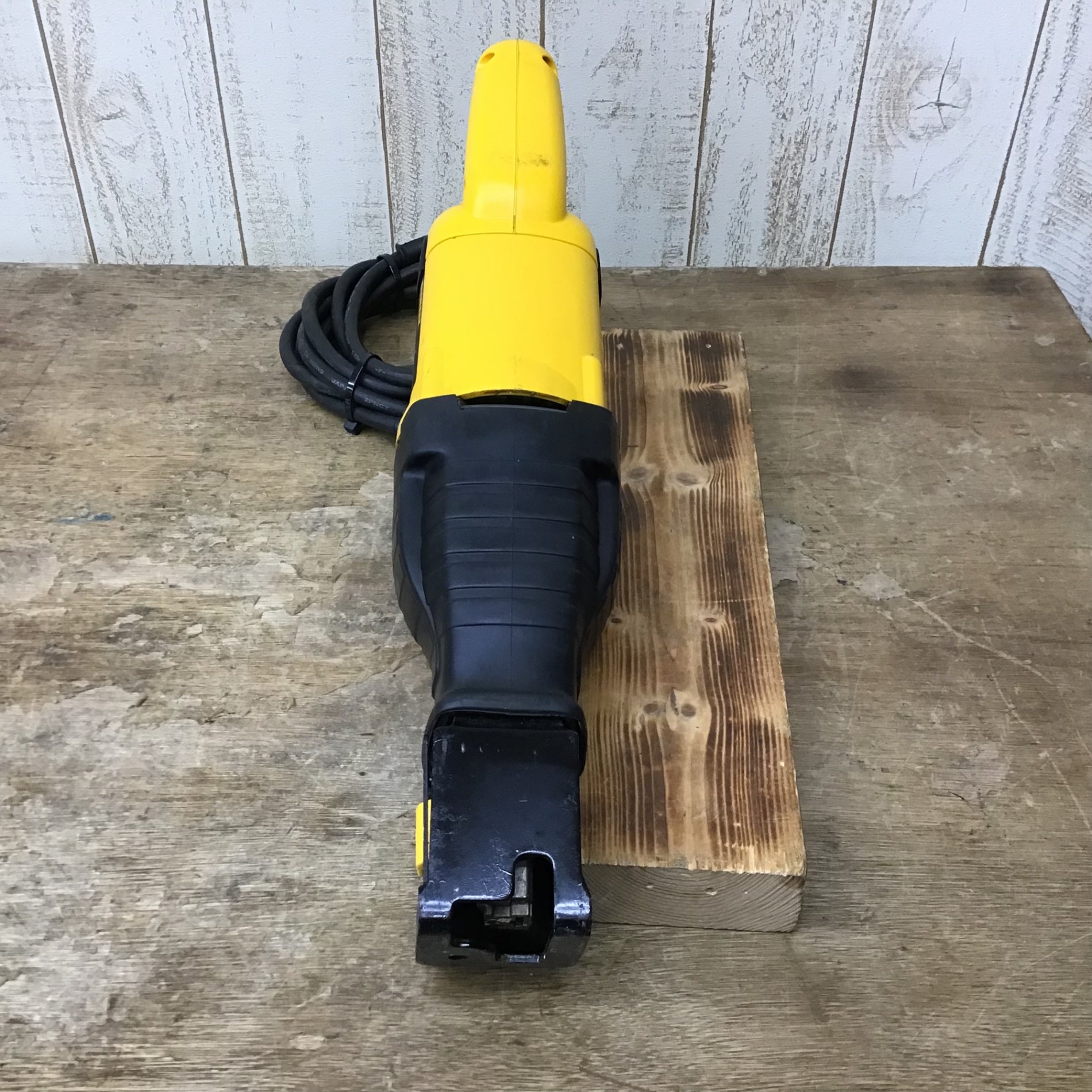 お歳暮・冬ギフト 特集2024 通販  ▽デウォルト(DEWALT) セーバーソー アクト – DW304P【柏店】 その他