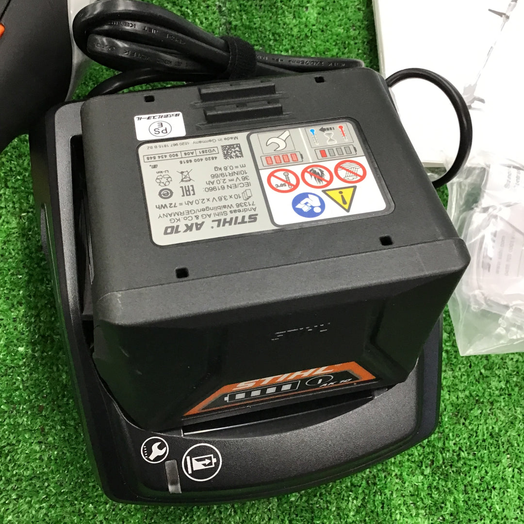 【店頭受取り限定】STHIL 36Vバッテリー刈払機 FSA56 充電器、バッテリ付き 元箱なし【桶川店】