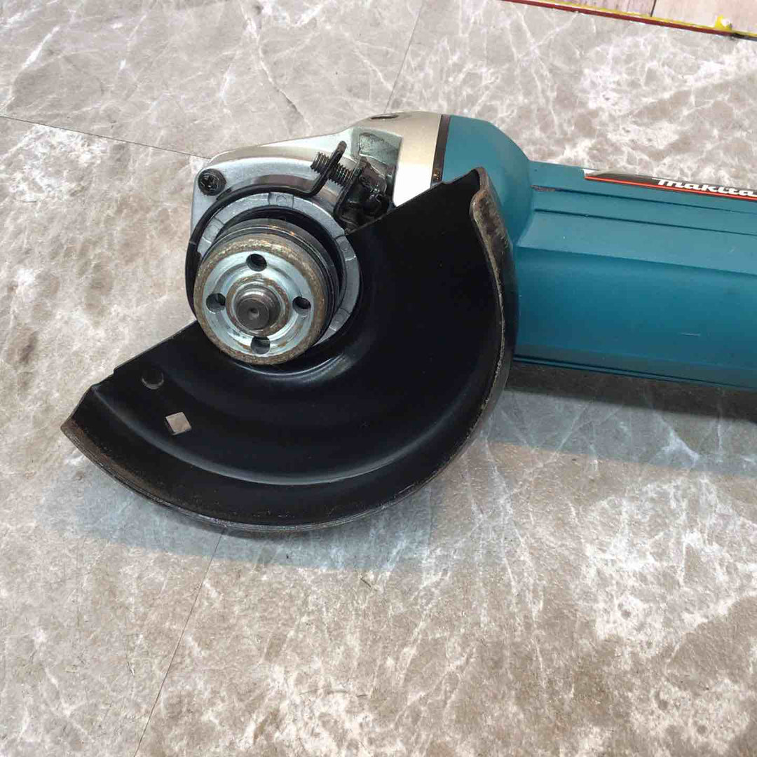 ☆マキタ(makita) 100mmディスクグラインダ 9533B【八潮店】