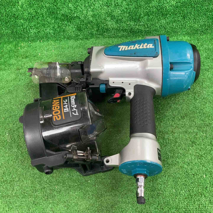 ☆マキタ(makita) 常圧エア釘打ち機 AN902【川崎店】