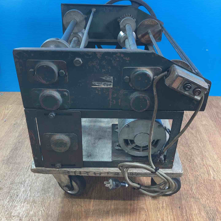 【店頭受取り限定】電動100V トタン屋根 折り曲げ機 自動ロール成形機 ロールフォーミング 板金加工機器 NBK 12A1【岩槻店】