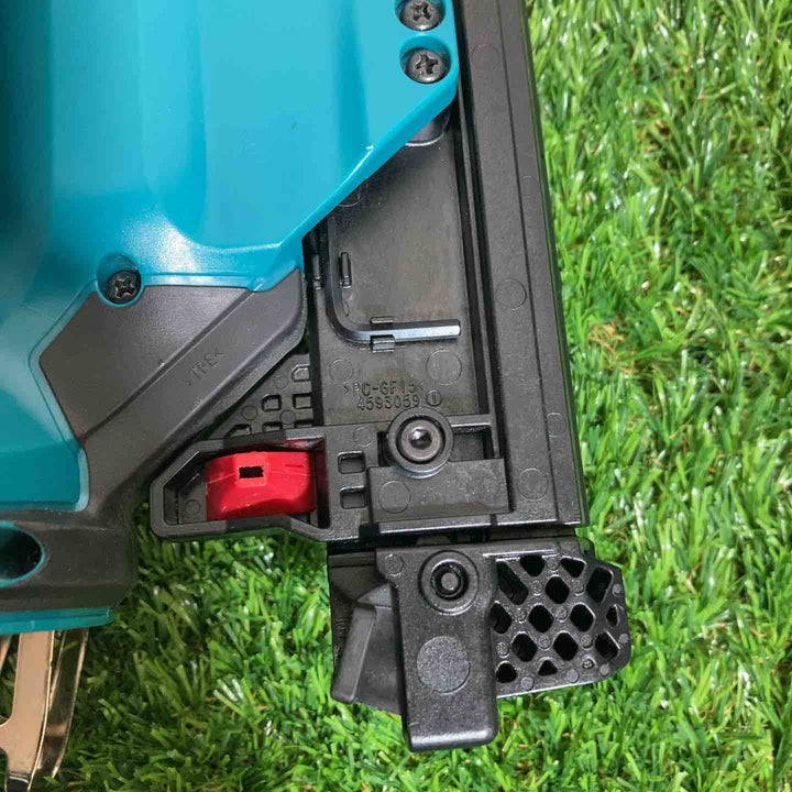 ◇マキタ 充電式35mm面木釘打ち機 FN350DZ【戸田店】