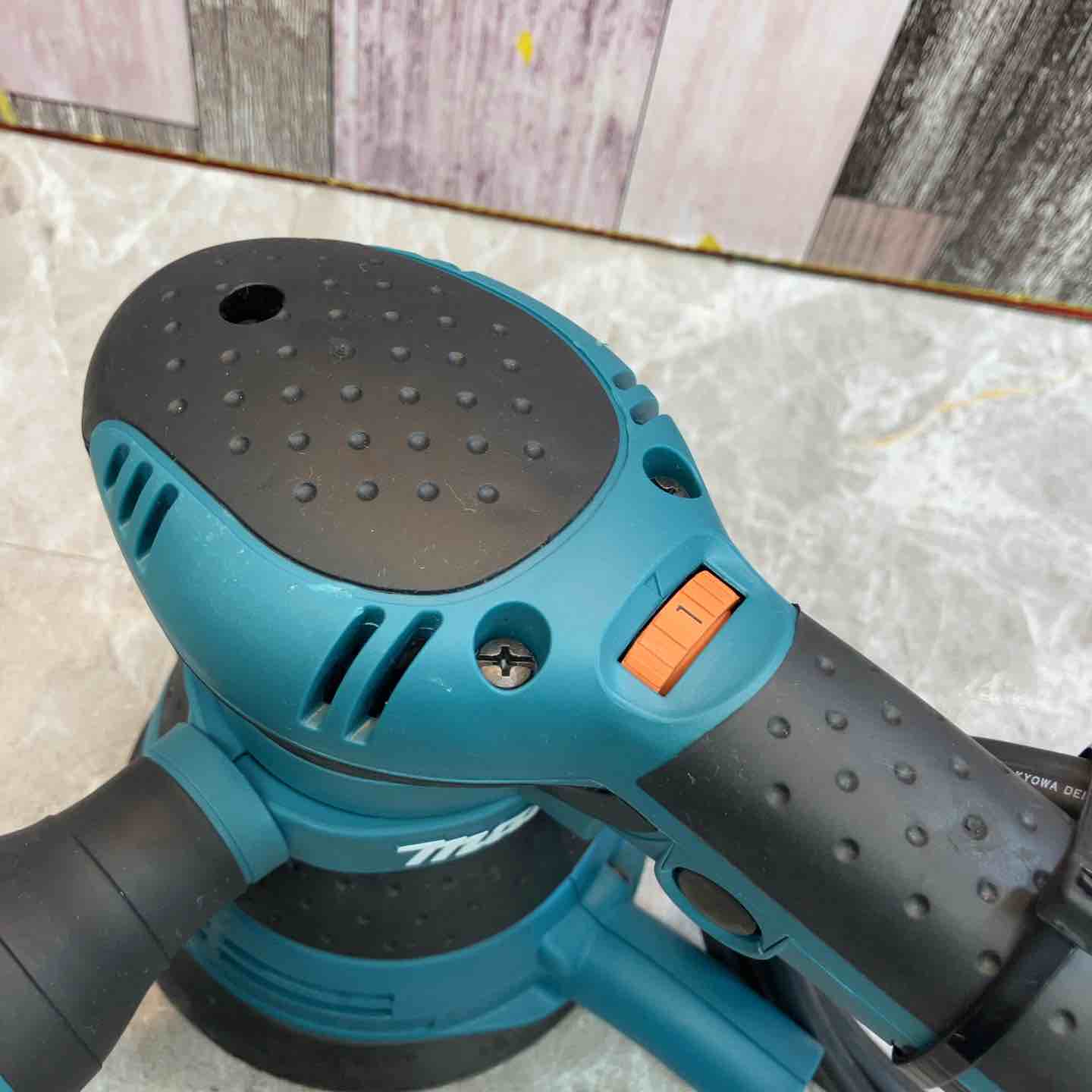 ◇マキタ(makita) オービットサンダ(ランダム) BO5041【八潮店 ◇マキタ(makita) オービットサンダ(ランダム) BO5041【八潮店
