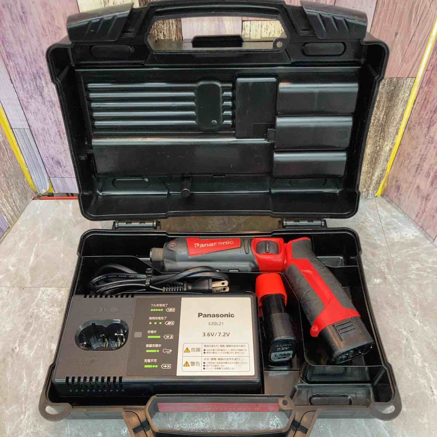 中古品】パナソニック Panasonic 充電スティックインパクトドライバー