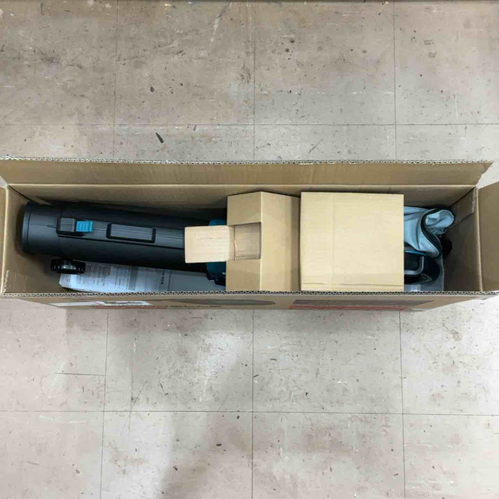 ★マキタ(makita) コードレスブロワ集じん機 MUB187DZ【草加店】