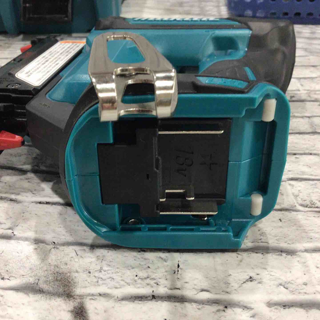 ★マキタ(makita) コードレスピンネイラ PT353DRG【川口店】