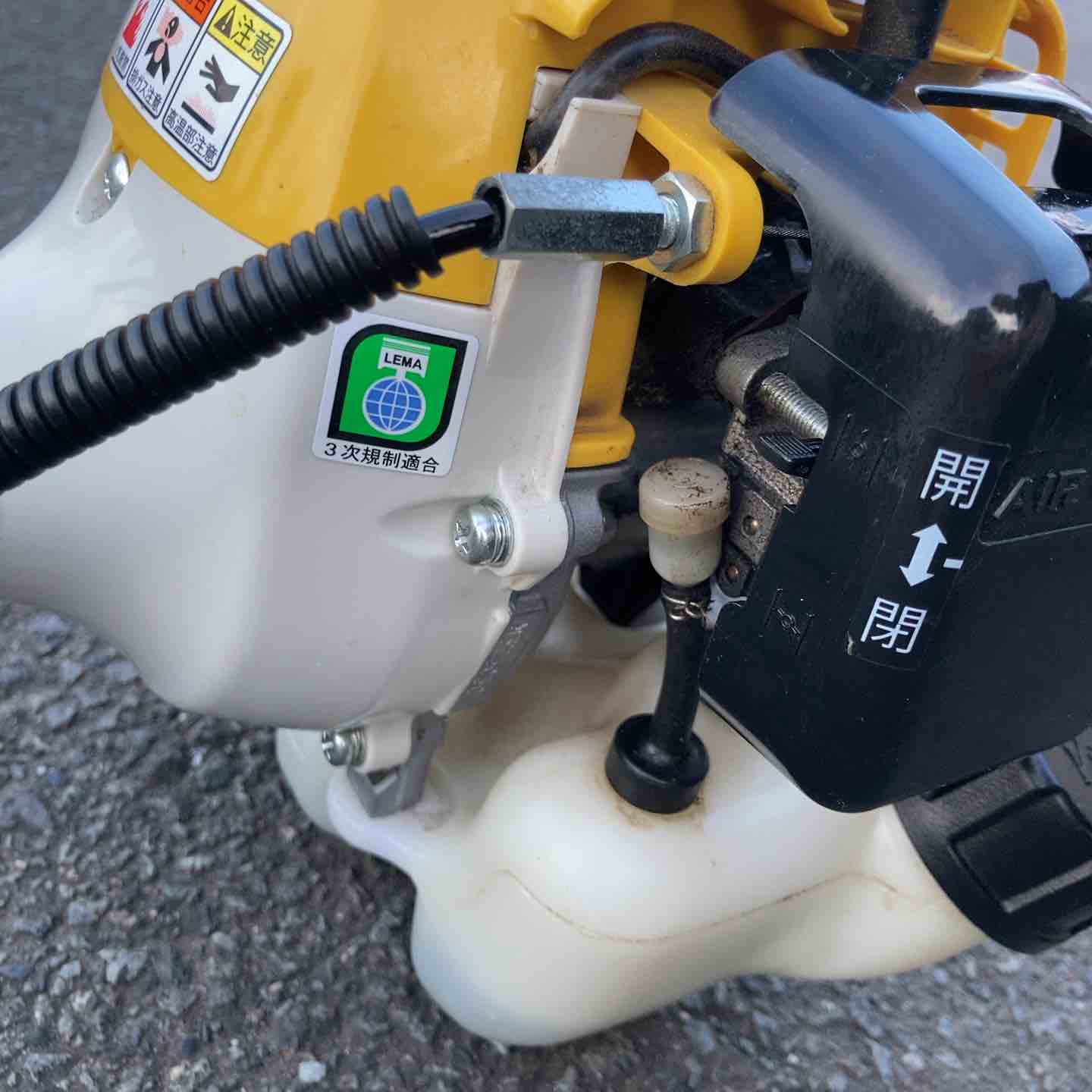 モノマニア四日市】【引き取り限定】 未使用 BIGM 刈払機 BC260T