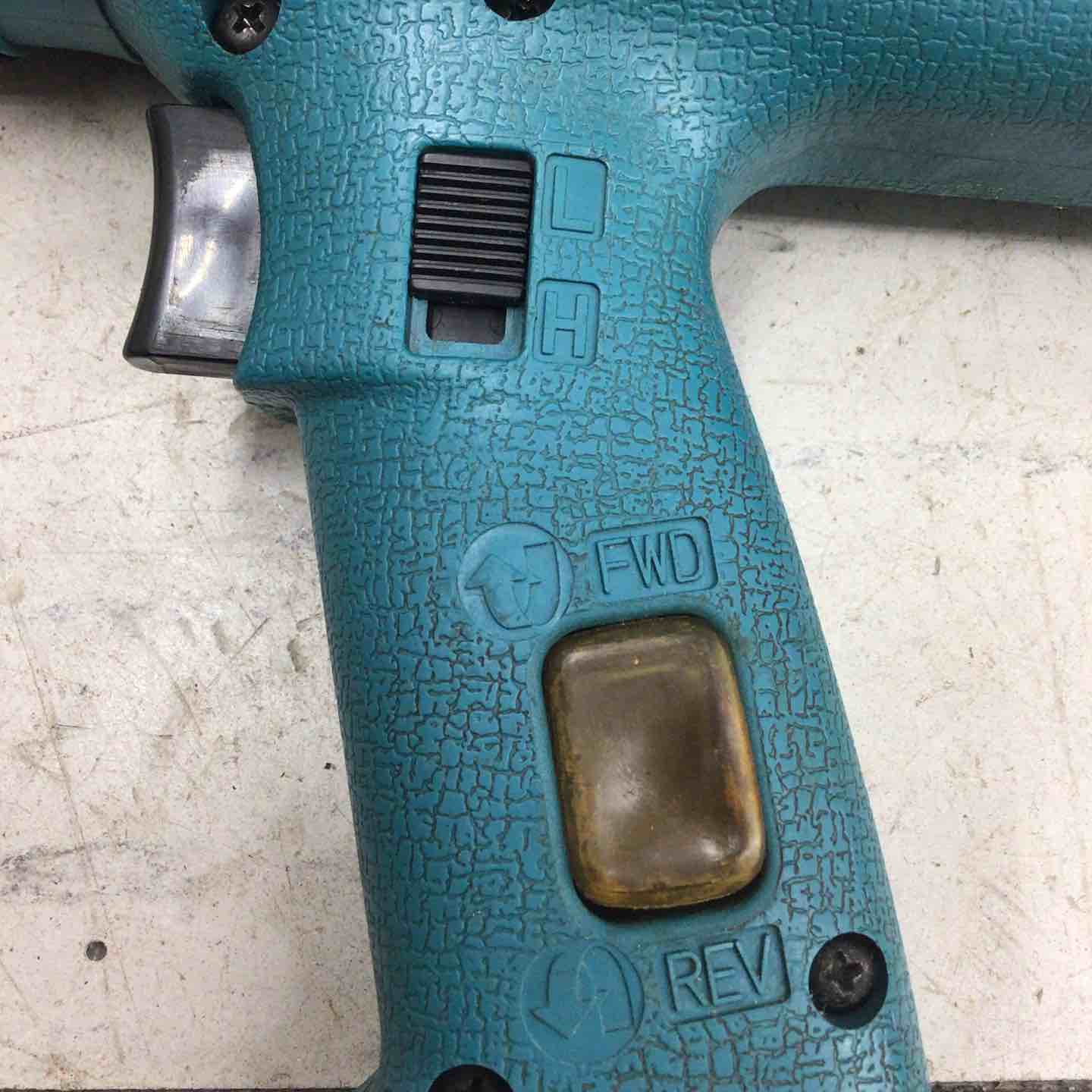 現状品】 マキタ/makita インパクトレンチ 6904VH 【鴻巣店】 – アクト