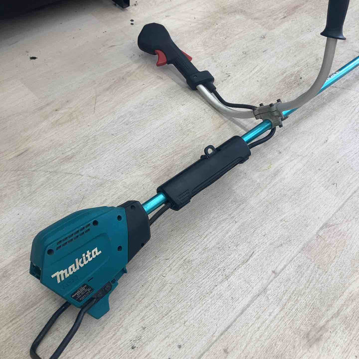 【店頭受取り限定】★マキタ(makita) コードレス草刈機 MUR001GZ【川越店】