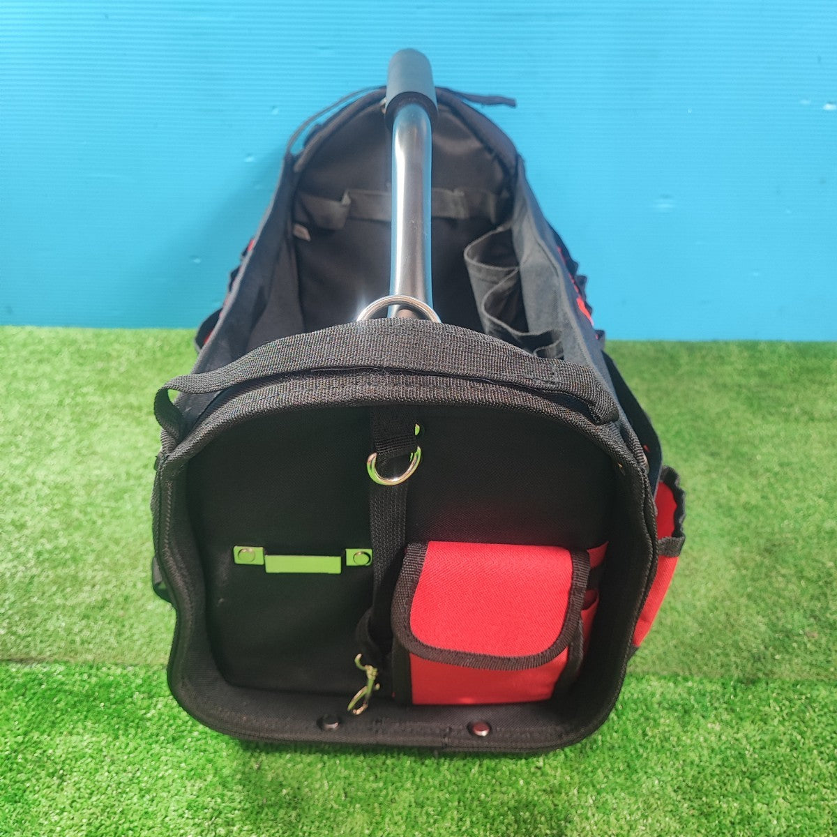 【RH-7186】中古美品 Snap-on スナップオン ツールバック 黒 ブラック W35×D13×H26cm 工具ケース 工具バッグ Snap-on スナップオン スチールケース ツールボックス 工具箱 カーキ系