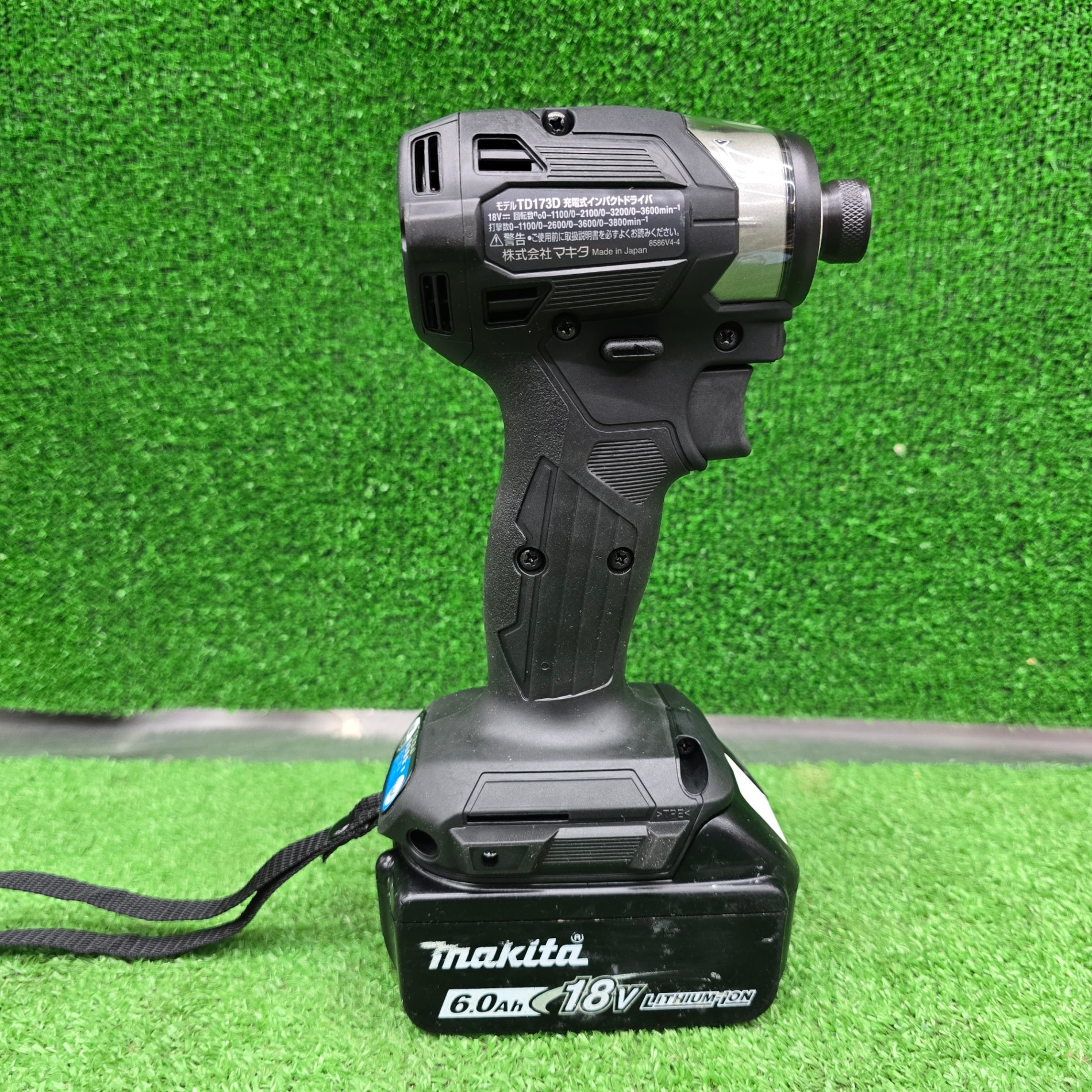 未使用本体+中古18V 6.0Ahバッテリ(BL1860B)】マキタ(makita