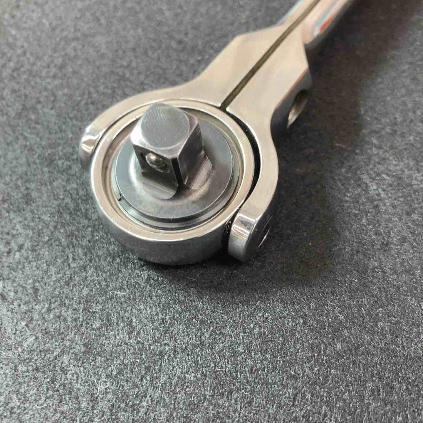 【中古品】 スナップオン(Snap-on) 3/8スイベルラチェット F747A 【東大和店】 中古品】 スナップオン(Snap-on) 3/8スイベルラチェット F747A 【東大