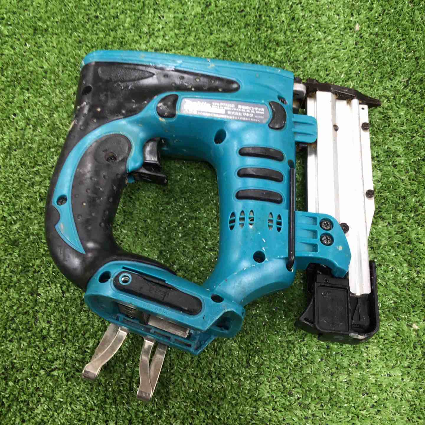 【中古品】◇マキタ(makita) コードレスピンネイラ PT350DZK【柏店】 コードレスピンネイラ ◇マキタ(makita) PT350DZK 14.4V充電式ピンタッカー pt350dの通販 PT350DZK川崎店