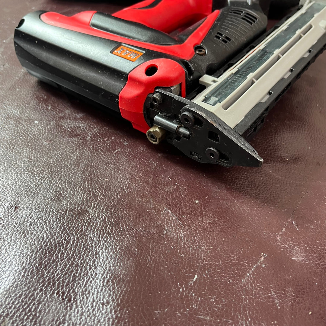 【中古品】★マックス(MAX) コードレスフィニッシュネイラ TJ-35FN1-BC/50A バッテリー2個付【東大和店】
