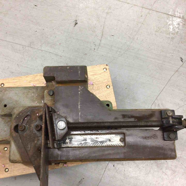 【中古品】現状品 日立 バンドソー CB12FA 台付き 【戸田店】
