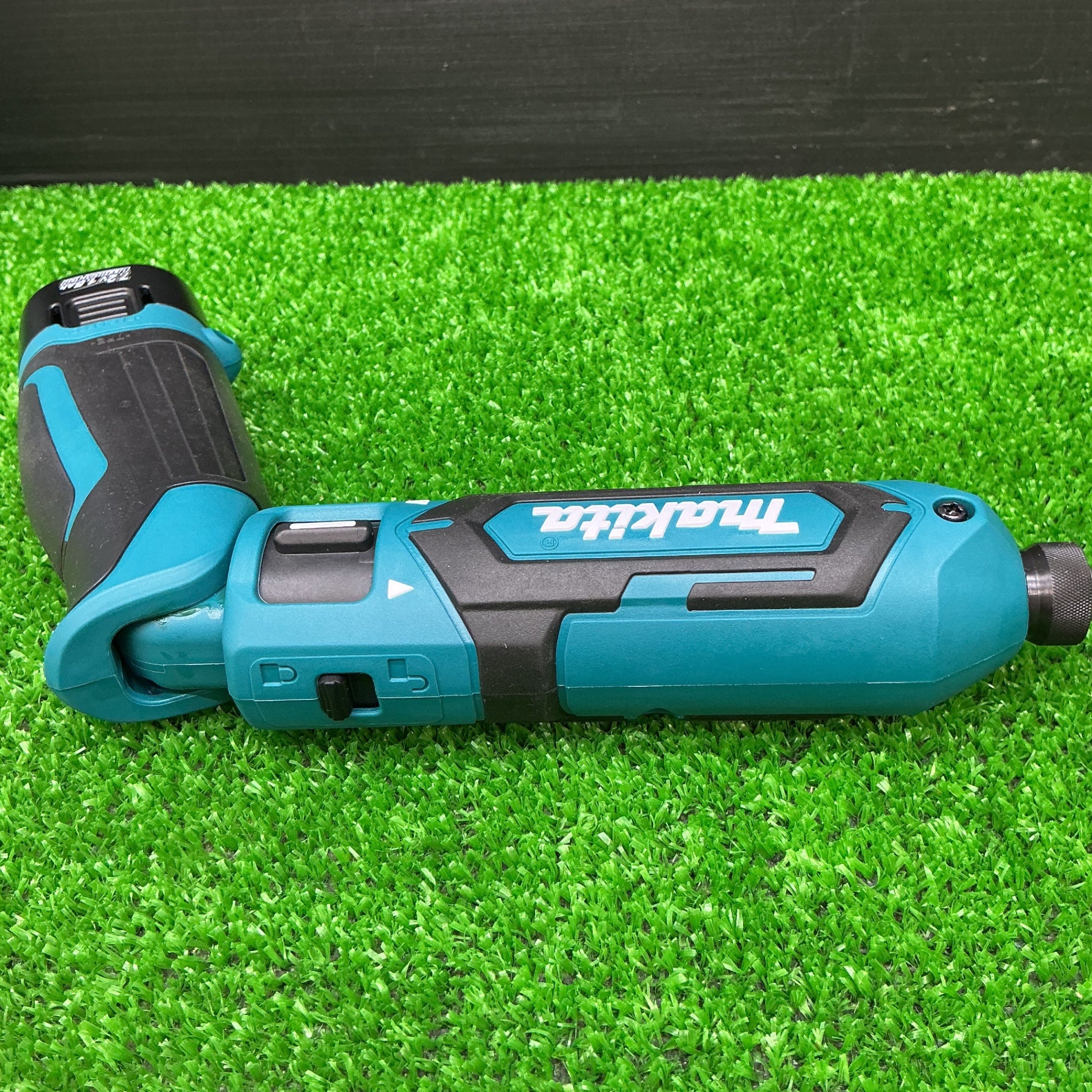 未使用品】マキタ(makita) コードレスペンインパクトドライバー